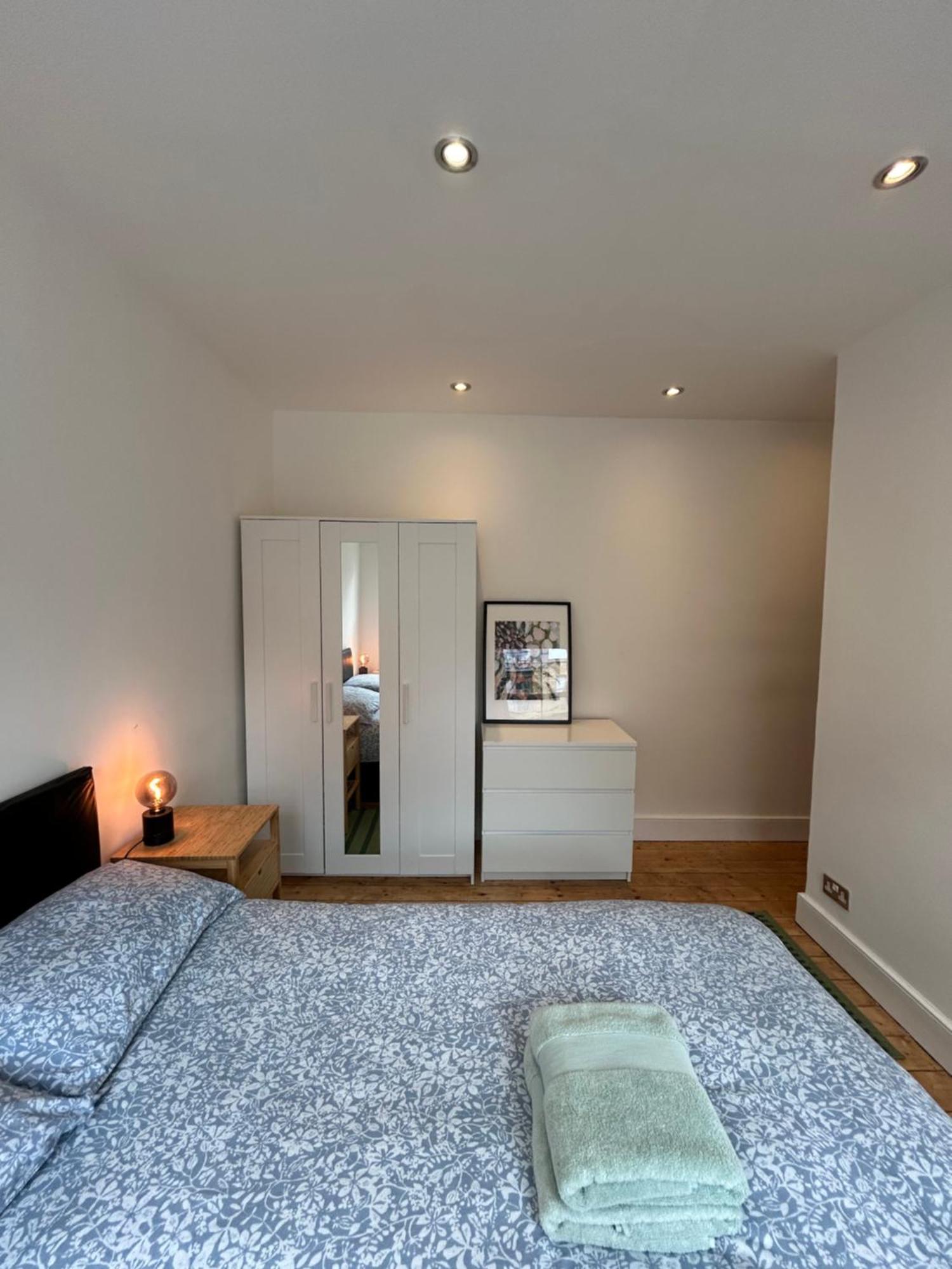 Spacious Battersea Rooms And Apartments Λονδίνο Δωμάτιο φωτογραφία