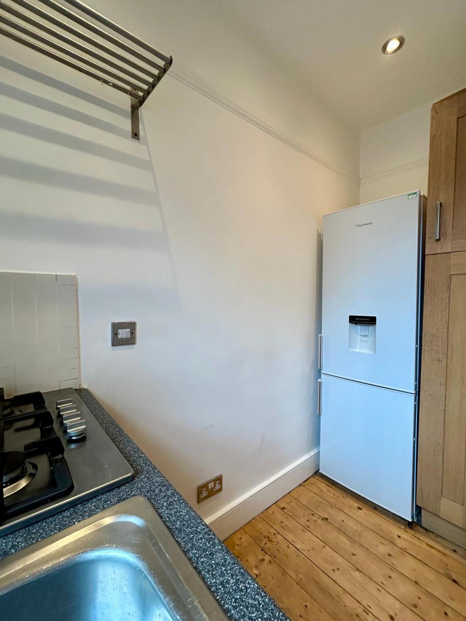 Spacious Battersea Rooms And Apartments Λονδίνο Δωμάτιο φωτογραφία
