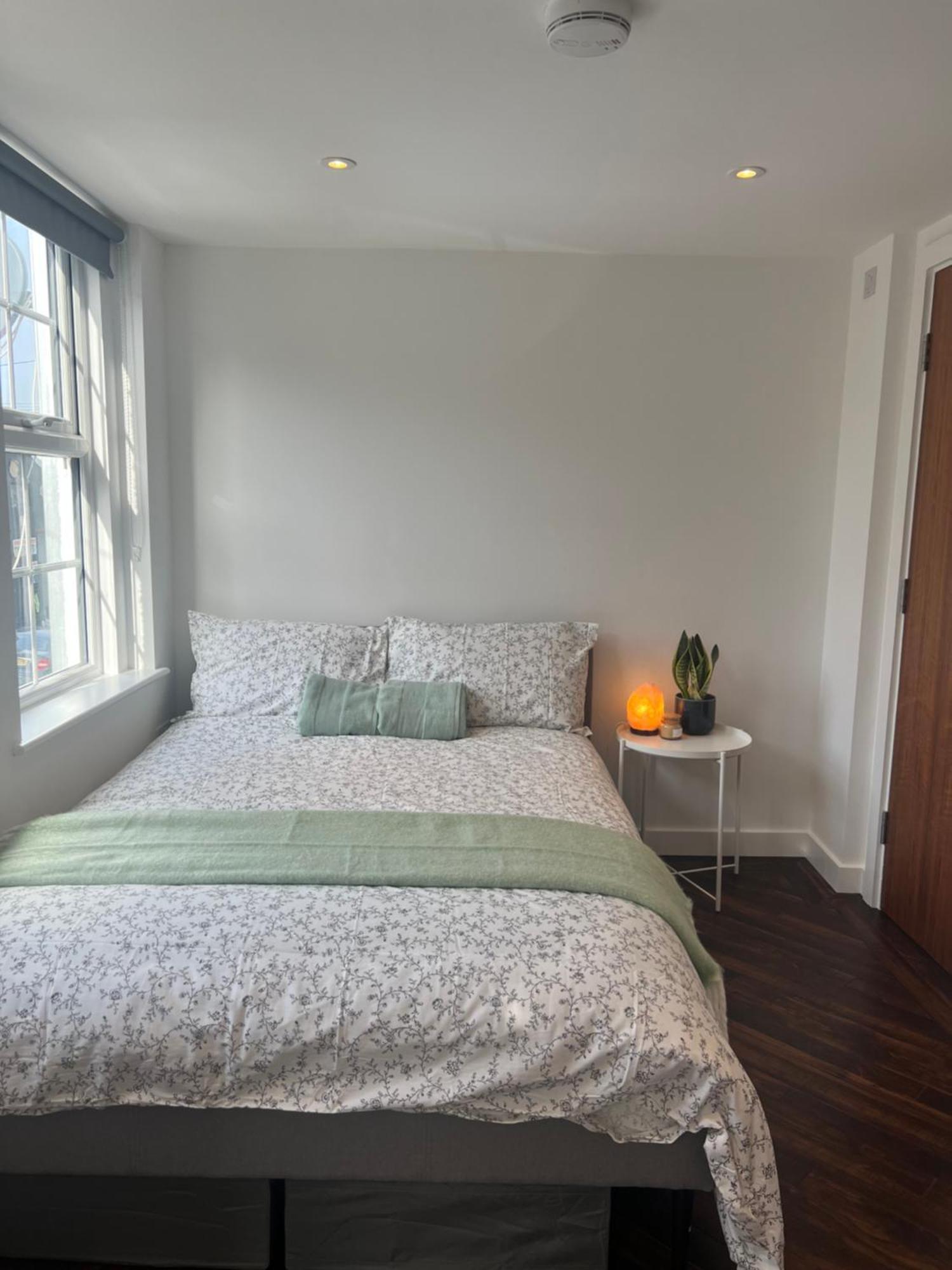 Spacious Battersea Rooms And Apartments Λονδίνο Εξωτερικό φωτογραφία