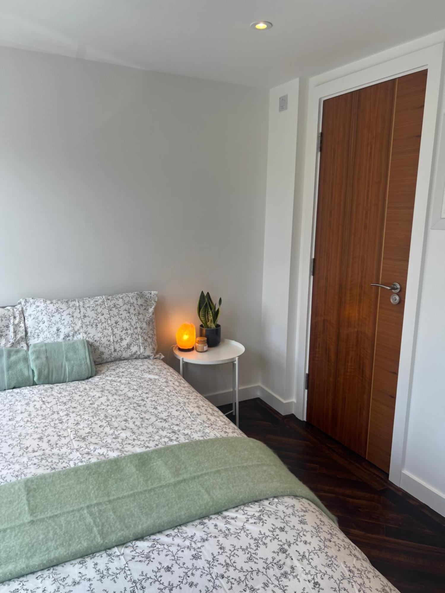 Spacious Battersea Rooms And Apartments Λονδίνο Εξωτερικό φωτογραφία